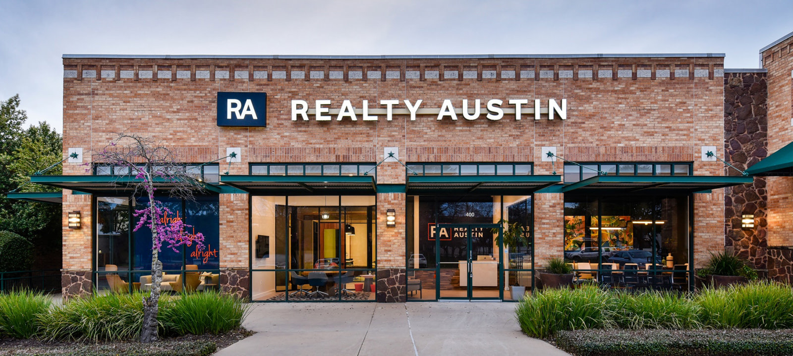 Realty Austin 1000watt